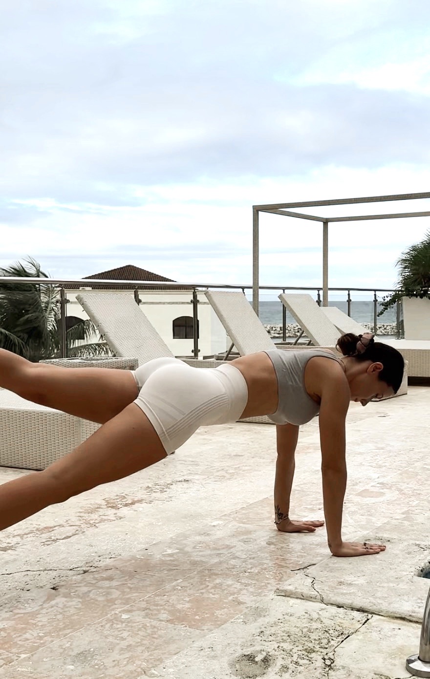 Group beach fitness class in Cabarete